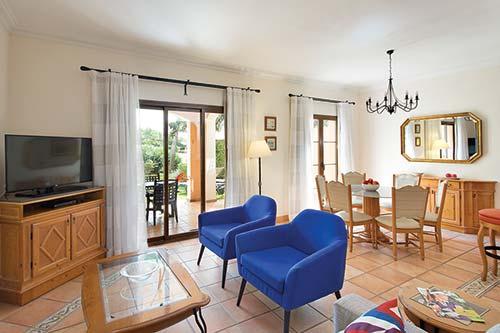 TLGTimeshare's tweet photo. We have the perfect holiday for 𝑶𝒄𝒕𝒐𝒃𝒆𝒓 𝑯𝒂𝒍𝒇 𝑻𝒆𝒓𝒎? 
This could be the 𝐡𝐚𝐥𝐟 𝐭𝐞𝐫𝐦 𝐡𝐨𝐥𝐢𝐝𝐚𝐲 you and 𝒚𝒐𝒖𝒓 𝒇𝒂𝒎𝒊𝒍𝒚 deserve!
Enjoy this fantastic week away in the sun this Autumn, at the LUXURIOUS, 𝐌𝐚𝐫𝐫𝐢𝐨𝐭𝐭'𝐬 𝐂𝐥𝐮𝐛 𝐒𝐨𝐧 𝐀𝐧𝐭𝐞𝐦 https://t.co/LqYXsEjMH2