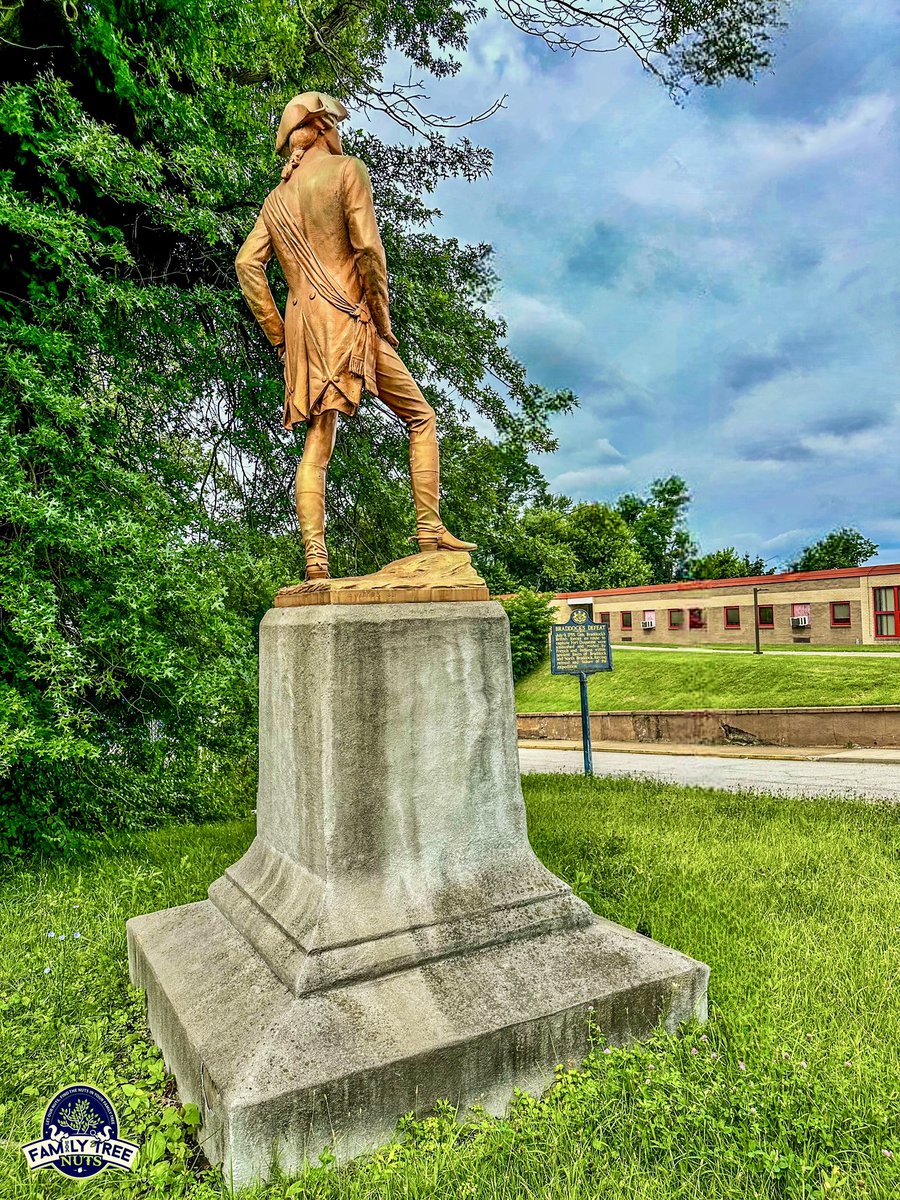 FamilyTreeNuts1's tweet photo. 🇬🇧 Washington Statue as a British Soldier, Braddock, Pennsylvania 

#georgewashington #frenchandindianwar #history #Ancestry #genealogy #AmericanHistory #ushistory #FamilyTreeNuts https://t.co/yKzT9Mpjfb