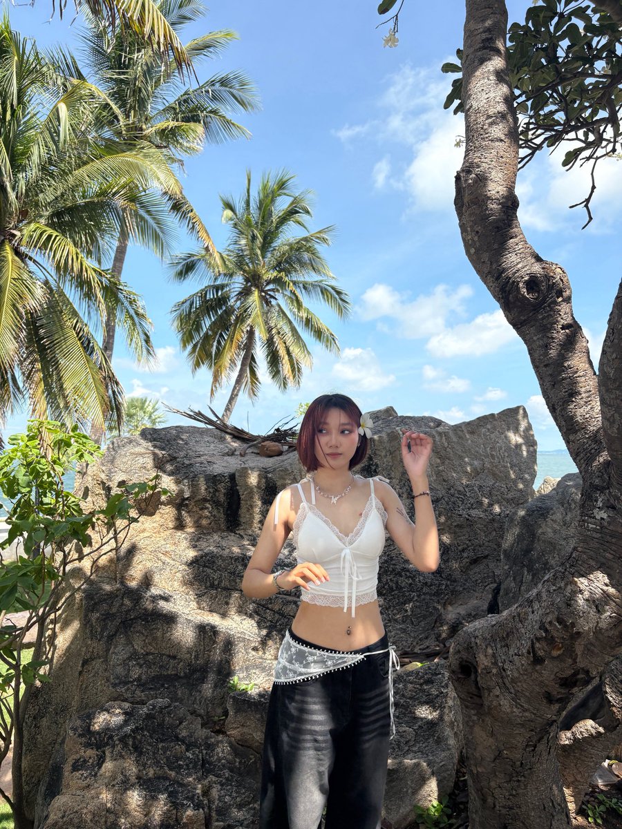 🚩 (@zxqtixq) on Twitter photo 