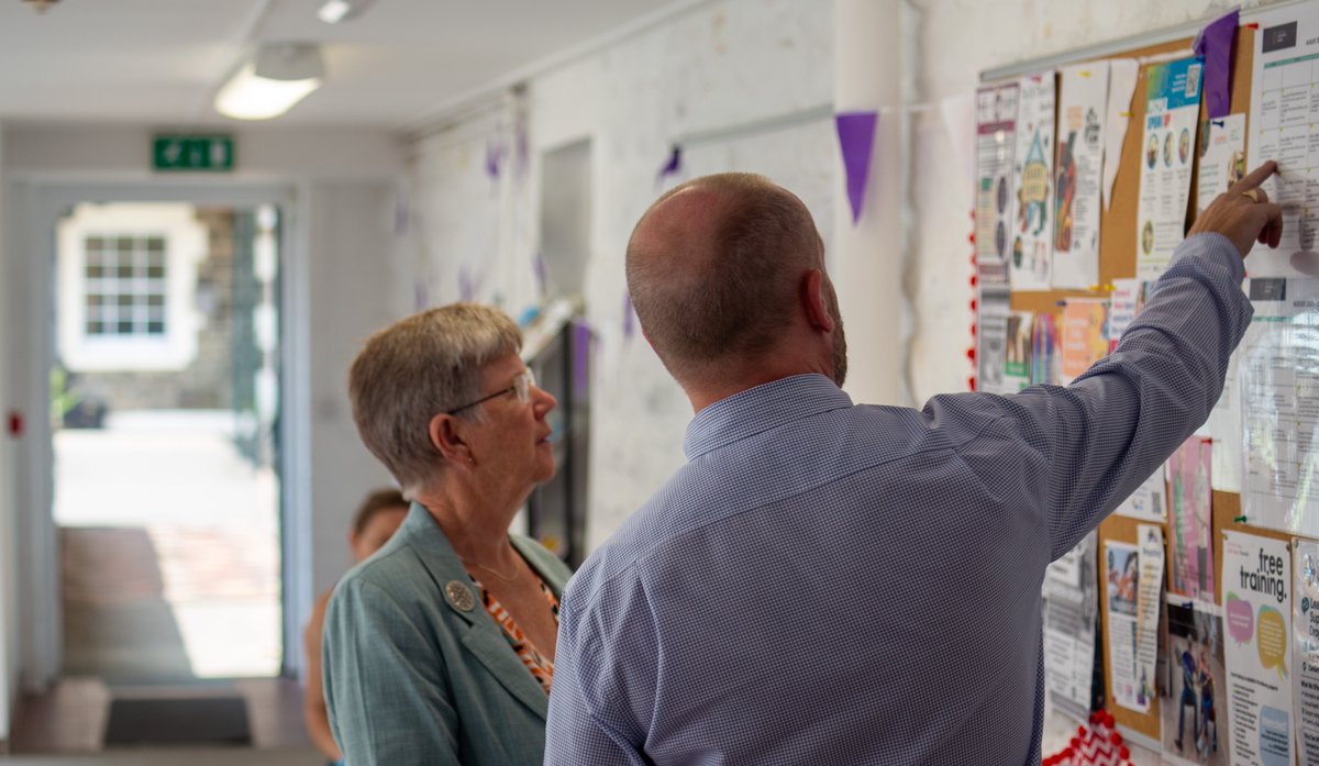 PLANED_Cymru's tweet image. Thank you to @JaneHutt for visiting @PLANED_Cymru, and our latest project - #Carmarthenshire #LivingWellCentre.
20+ projects &amp;amp; organisations working together in one location, with over 600 people per month from #communities attending support sessions.
#Coproduction in action!