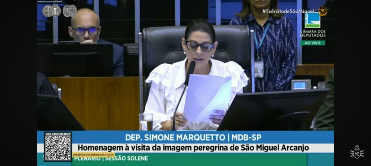 mjandrade's tweet image. A imagem peregrina do Arcanjo São Miguel chegando ao plenário da Câmara dos Deputados em Brasília. 
A profecia da Justiça Divina se cumprirá naquele local.
#ExercitoDeSãoMiguel