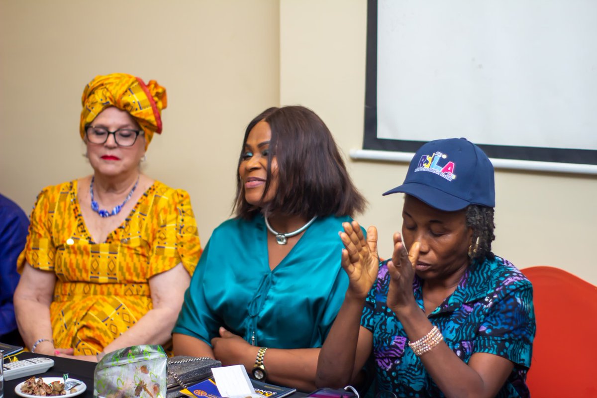 2/3:

More Pictures from the <a href="/rotary9111/">Rotary 9111</a> DG Rotarian (Prince) Henry Akinyele Courtesy Visit to <a href="/OjoduRc/">Rotary Club Of Ojodu</a>

Glitz &amp; Glamour #Rotaryfellowship #BoardMeeting #selflessservice #PeopleOfAction