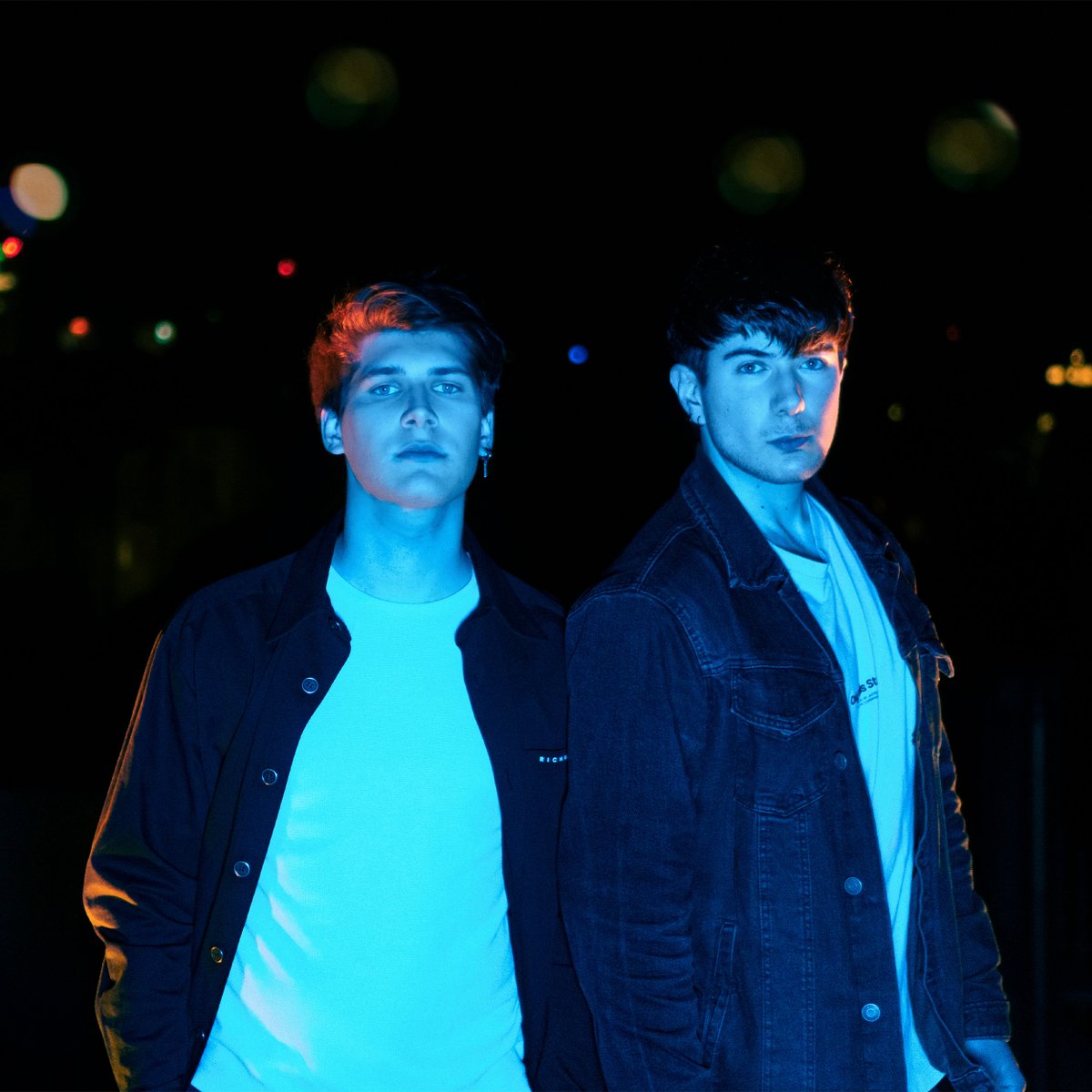 Fallin' Astronauts instagram.com/fallingastrona… take their listeners to space with their new single    Higher upcoming100.com/review-detail/…