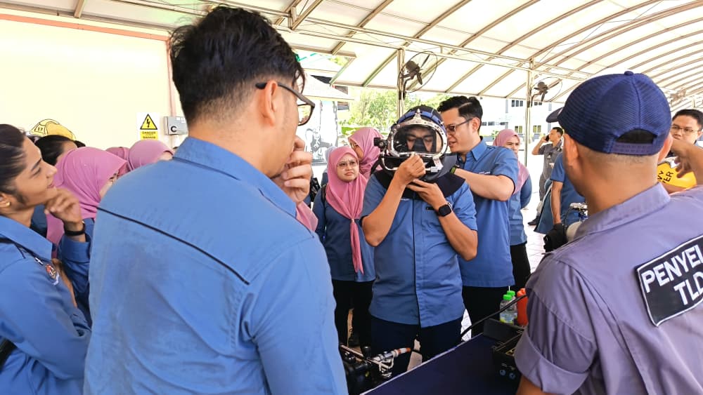 Markas Selam dan Peperangan Periuk Api tweet media