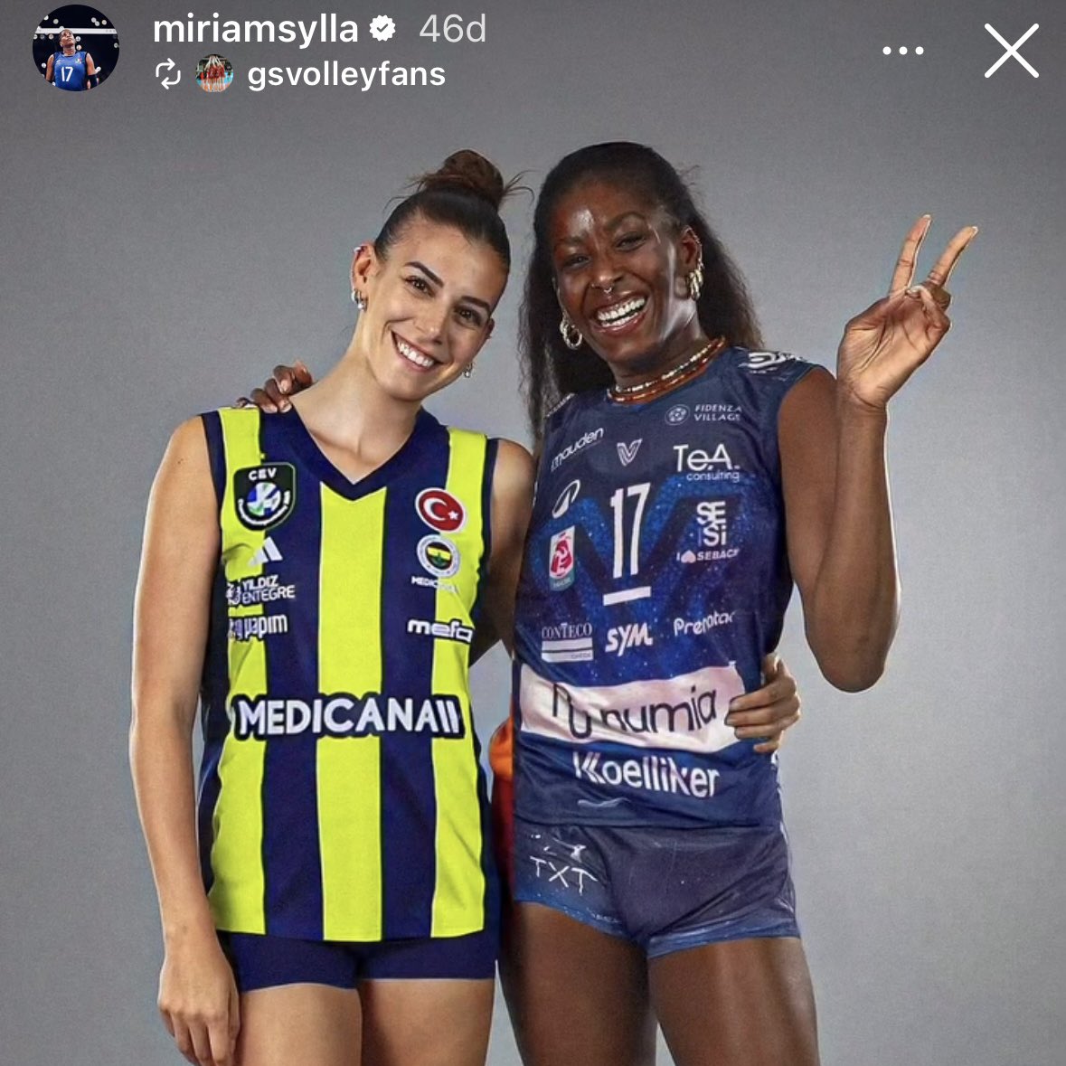 cygnushomo's tweet photo. Ay ben direkt onlar olmak istiyorum. Dünyadan bir haber ve her şeyin tozpembe olduğu bir şekilde. ✨🤍 https://t.co/Lk8PwXxI7S