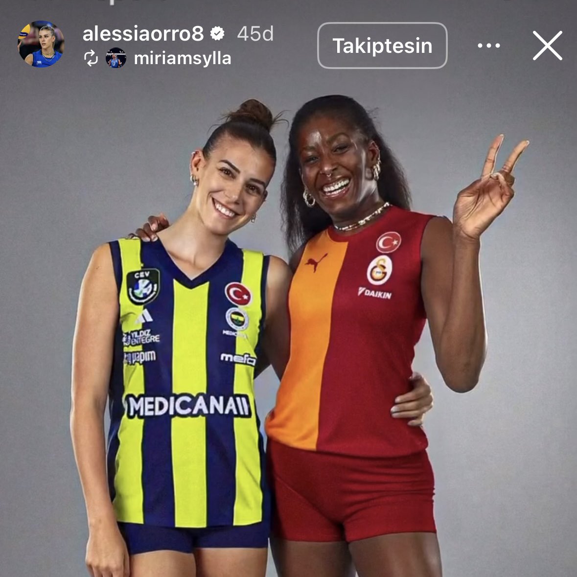 cygnushomo's tweet photo. Ay ben direkt onlar olmak istiyorum. Dünyadan bir haber ve her şeyin tozpembe olduğu bir şekilde. ✨🤍 https://t.co/Lk8PwXxI7S