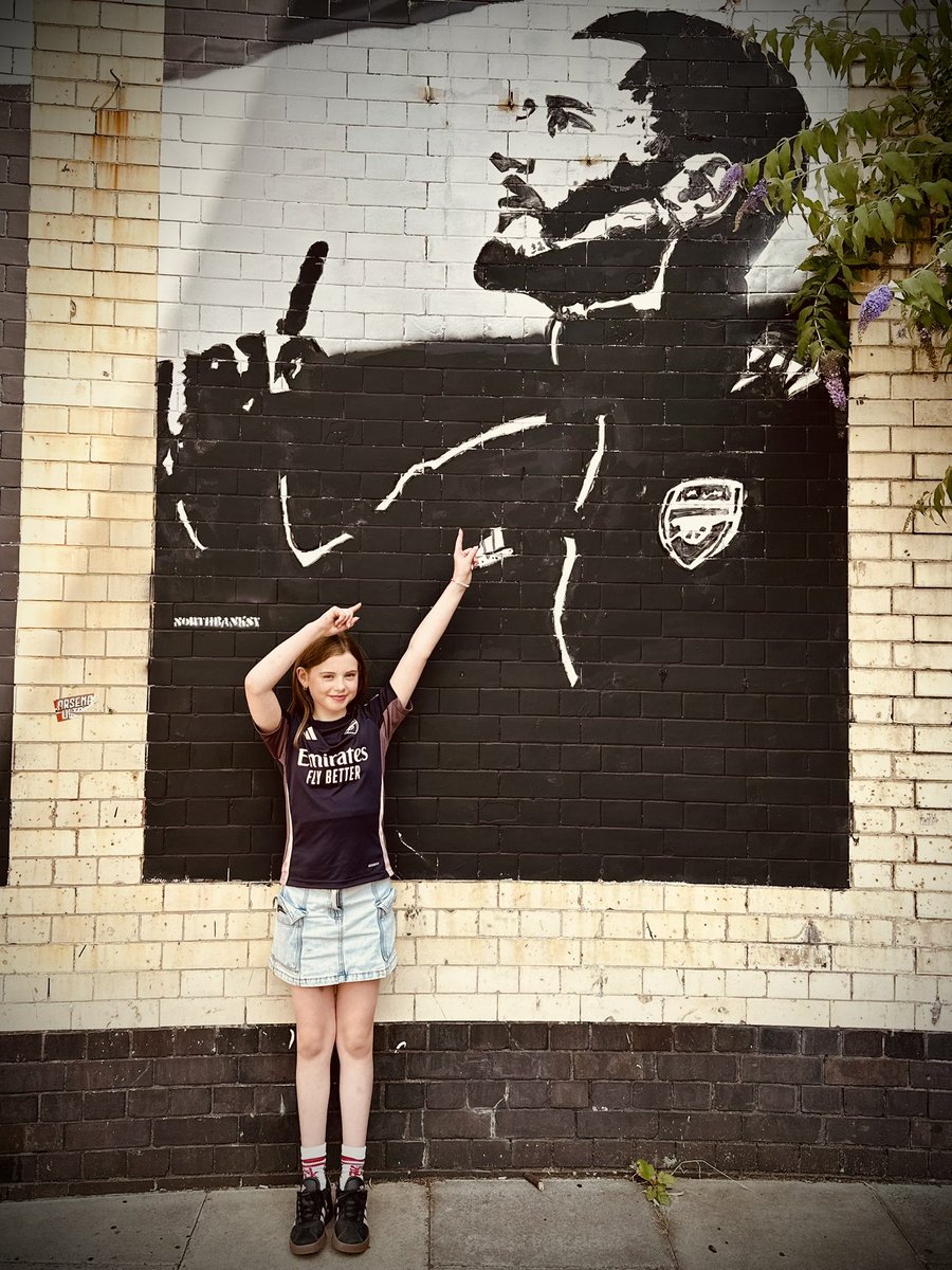 Inventive_Mark's tweet image. Love the Northbanksy tunnel, a real part of the matchday experience!