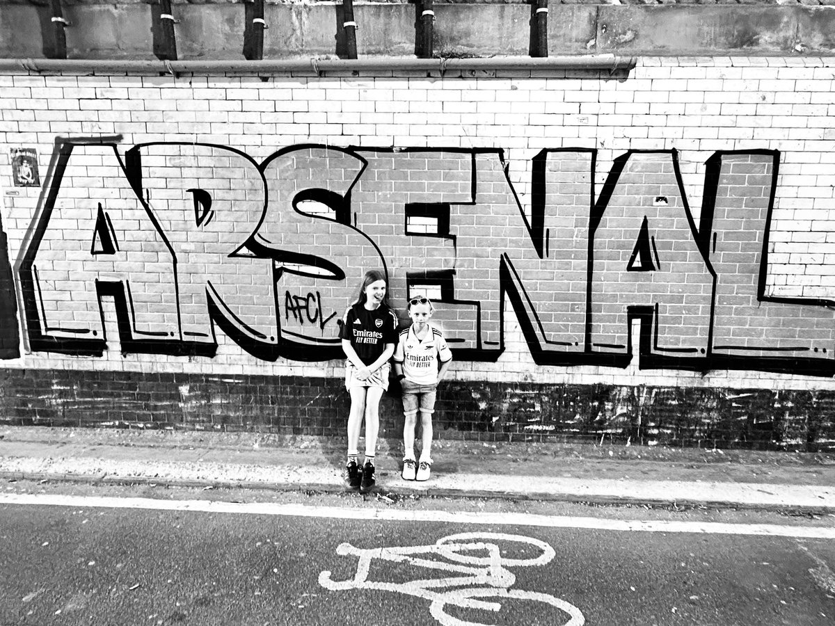 Inventive_Mark's tweet image. Love the Northbanksy tunnel, a real part of the matchday experience!