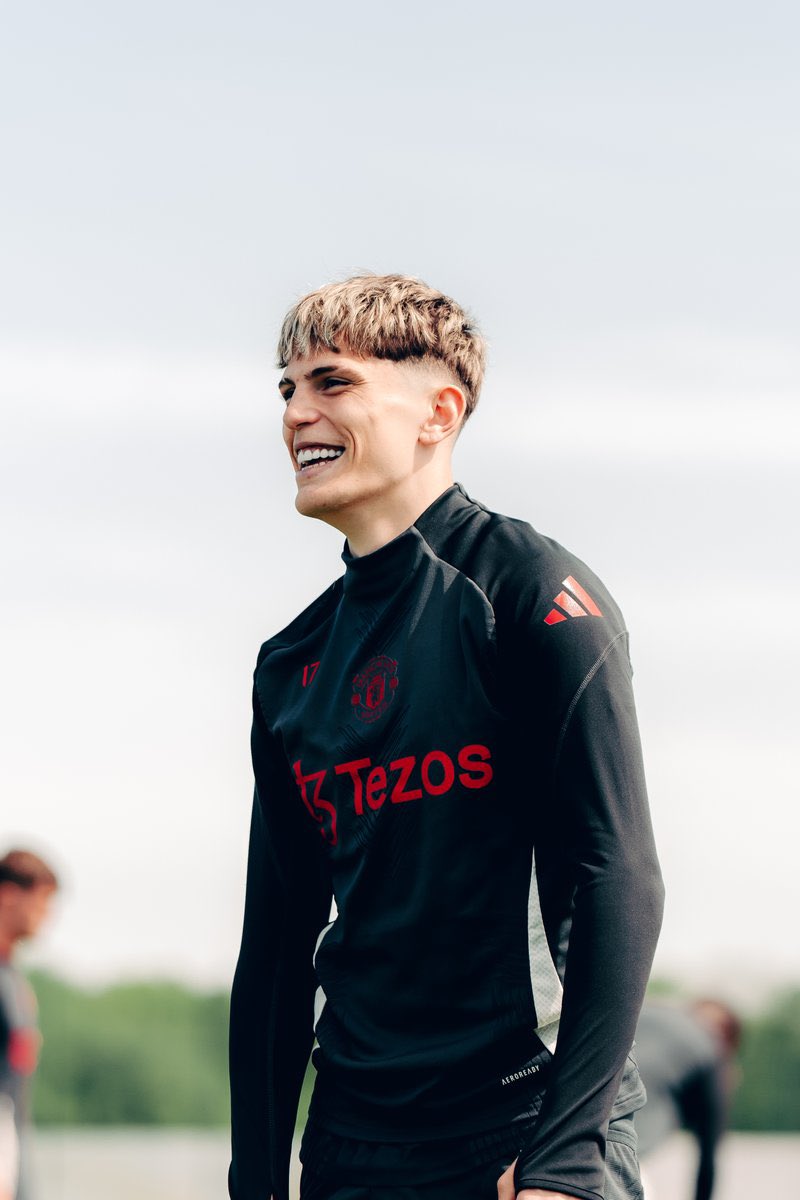 SimplyUtd's tweet image. 🚨🗣️ Simon Jordan on Alejandro Garnacho:

 “I think he&apos;s a little runt that should be dropped-kicked out of United at the first available opportunity for decent amount of money because he doesn&apos;t understand which football club he&apos;s playing for.

&quot;I am not interested in his…