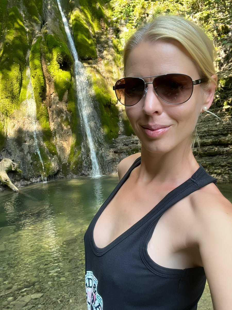Hike to #waterfalls today. Who is more wet now? ;-) Enjoy also your #holidays!
