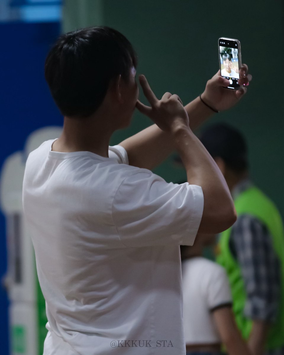스타 tweet media