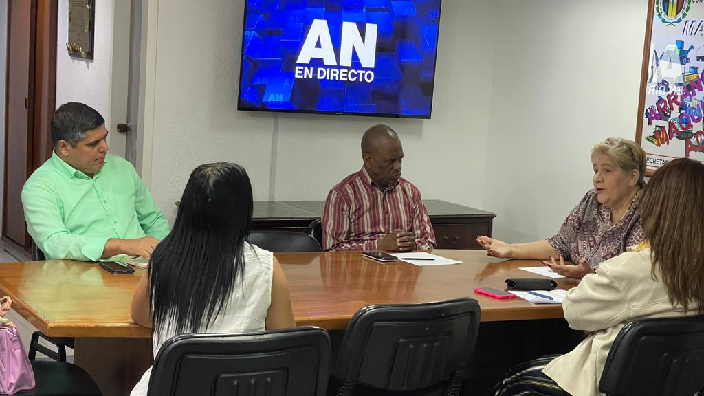 La Secretaría Nacional de Organización realiza reunión de trabajo con las secretarías administrativas de Educación, Femenina y Medio Ambiente, para el fortalecimiento de las estructuras y el desarrollo de actividades de cara al mes aniversario.