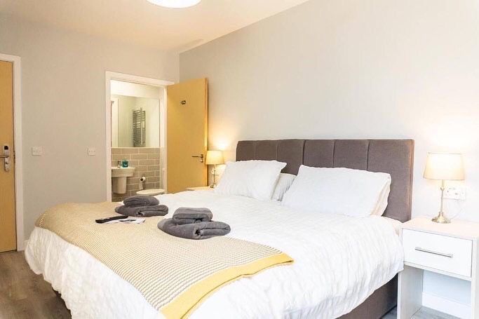 staylets1's tweet photo. Discover your ideal home away from home with #StayLets! π§‘
Our #servicedapartments in #Cheltenham and #Surrey offer affordability and utmost comfort!
Book now and enjoy the best of both worlds! https://t.co/a6up7LxGq5
#ServicedApartments #ServicedAccommodation #BookDirectly https://t.co/JEZmNGBCYT