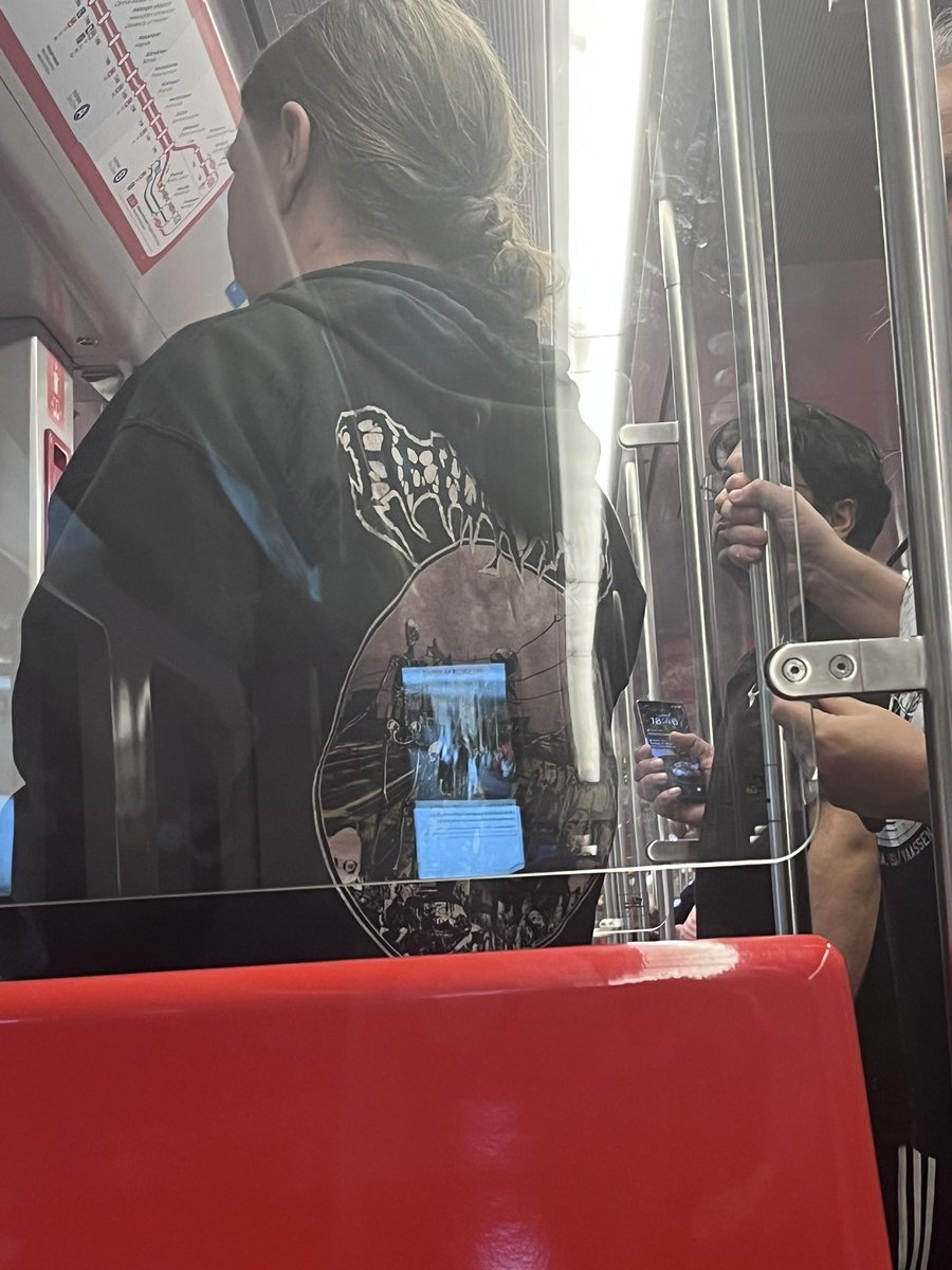 KuuKorppi's tweet photo. REPUGNANT HOODIE ?!?!?! IN A HELSINKI METRO ???? https://t.co/FVZ7OD7eul