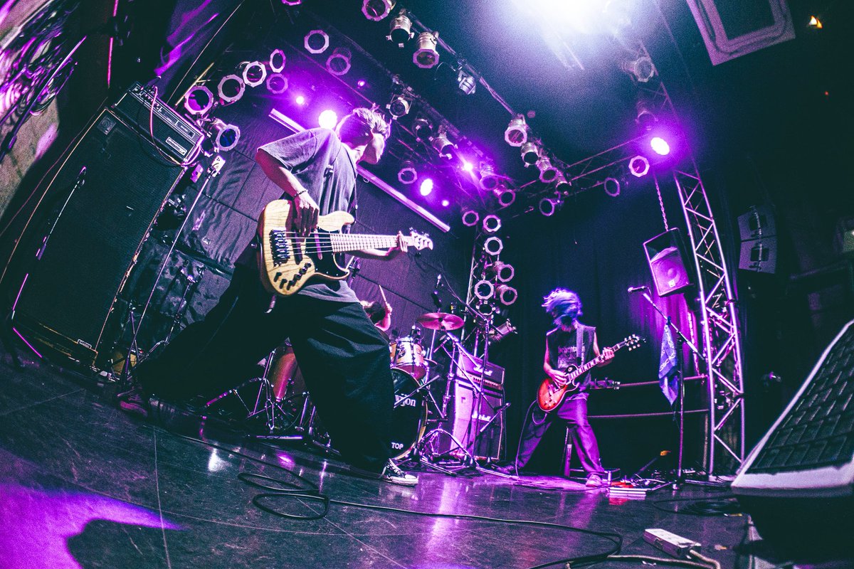 newwornjp's tweet photo. 2025/8/7
【CAMP FIGHT FIRE!】Day2
📍KITAHORIE club vijon
📸 @drummer_ryu
#newworn #loudrock #ロックバンド #スリーピースバンド #大阪 #clubvijon https://t.co/TJnwR0Dc6A