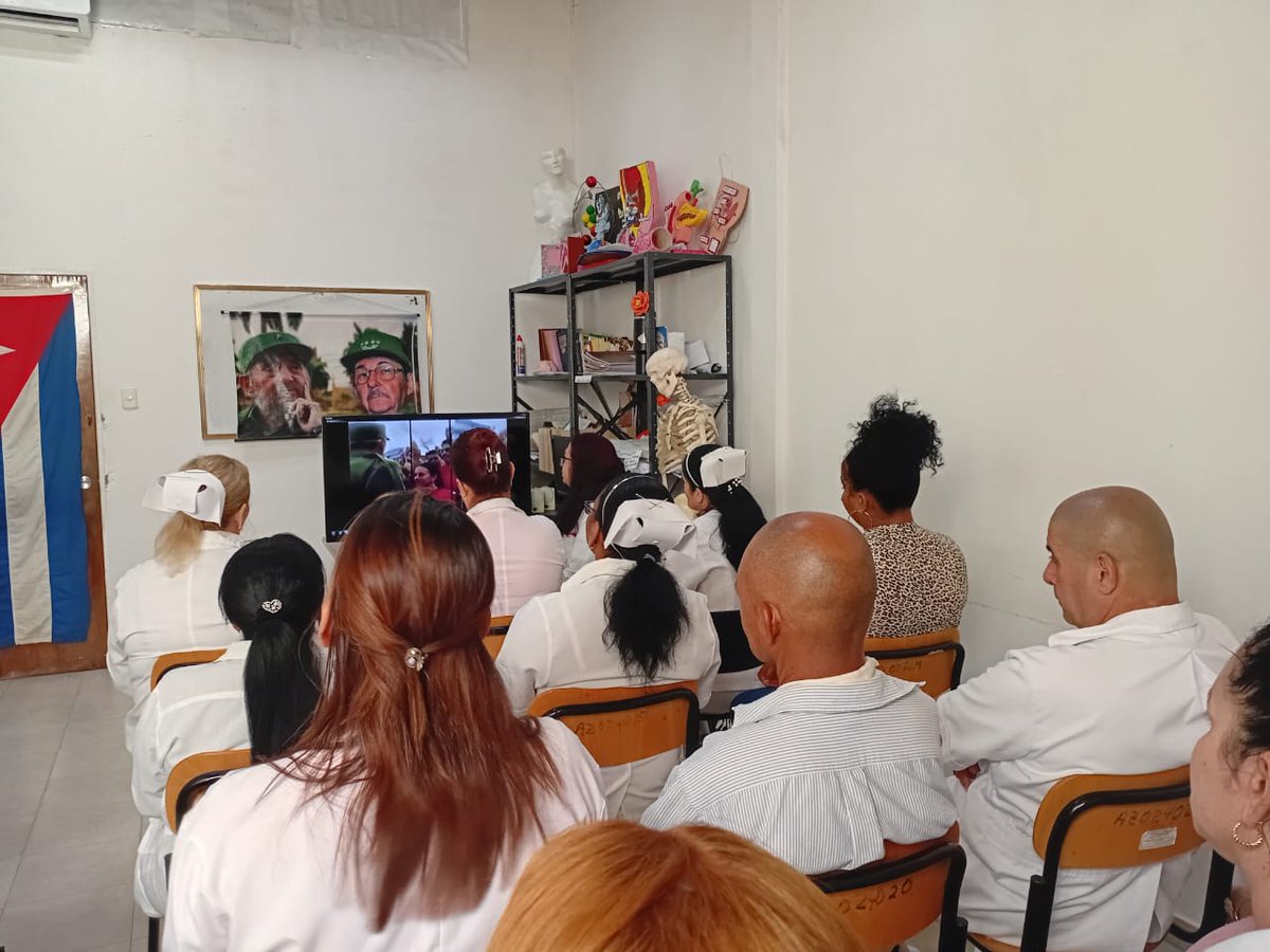 Se realiza matutino especial en saludo al 99 aniversario del natalicio de Nuestro Invicto Comandante Fidel Castro Ruz y al Día Internacional de la Juventud Brigada Médica Cubana Fabricio Ojeda. Estado Anzoátegui #100AñosConFidel #CubaPorLaVida #CubaCoopera