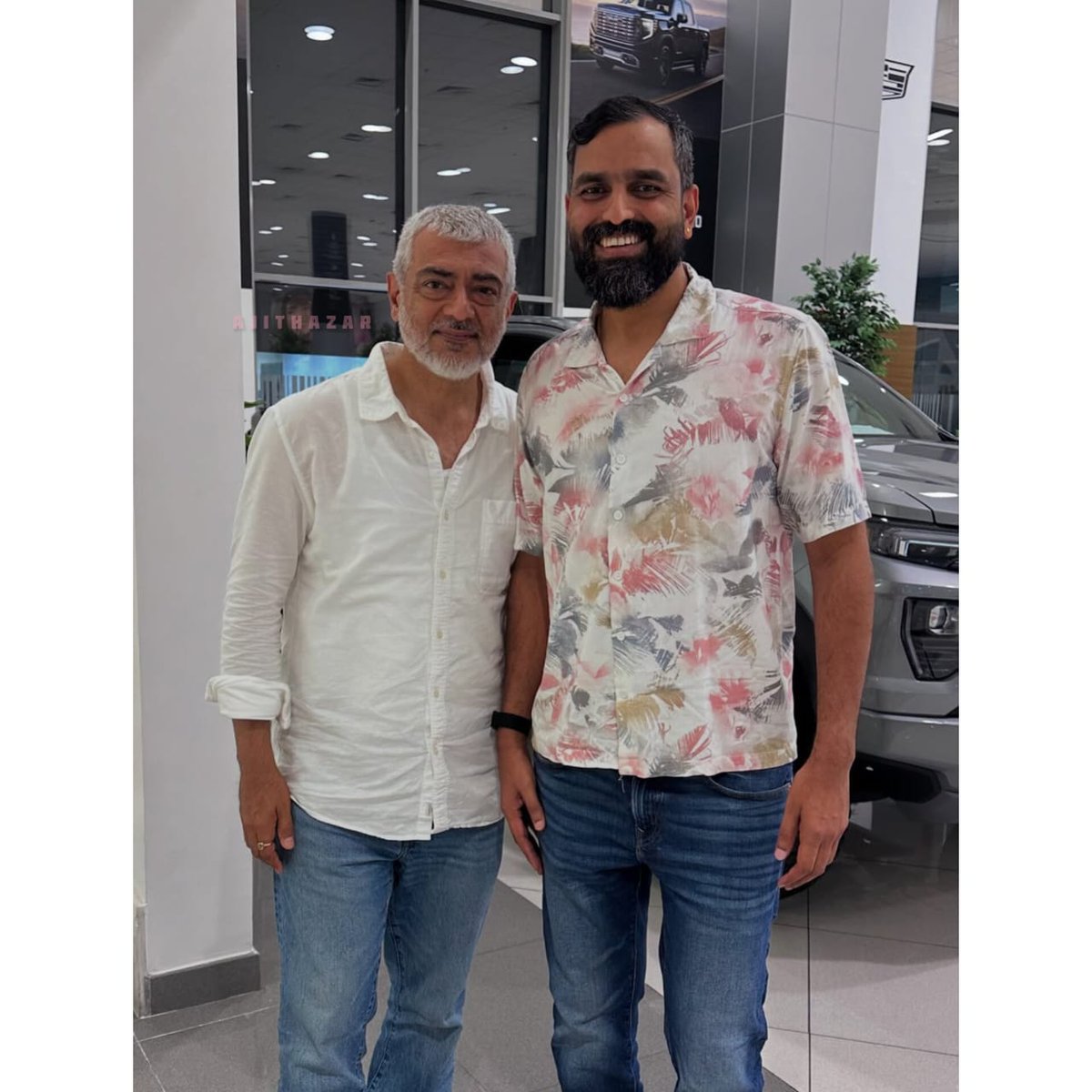 Exclusive Pic Of Ajith Sir At Dubai 🇦🇪

#AjithKumar #AK64 #Ajith #Dubai

📷 <a href="/AjithAzar25/">♠️ AjithAzar ♠️</a>