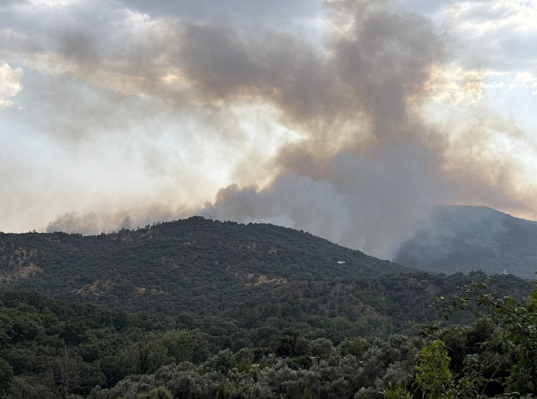 FGandiaga's tweet photo. #IFAlmonasterlareal Foto: 17:47 #Huelva . Foto de incendios forestales en play store mucho cuidado @Plan_INFOCA y mucha suerte. https://t.co/90XEJlRvVw