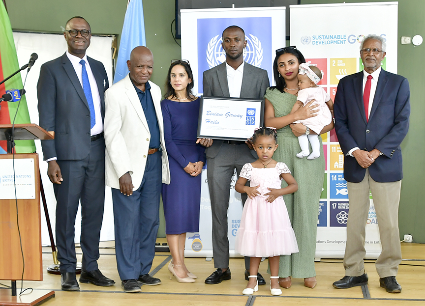 hawelti's tweet image. Tour de France (2024) Green Jersey winner and Olympics cyclist Biniam Ghirmay has been appointed as UNDP National Goodwill Ambassador in a ceremony convened at NCEW HQ this afternoon.
Speeches on the occasion by UNRC Ms. Nahla Valji; UNDP Res. Rep. Mr. Pa Lamin Beyai; and;…