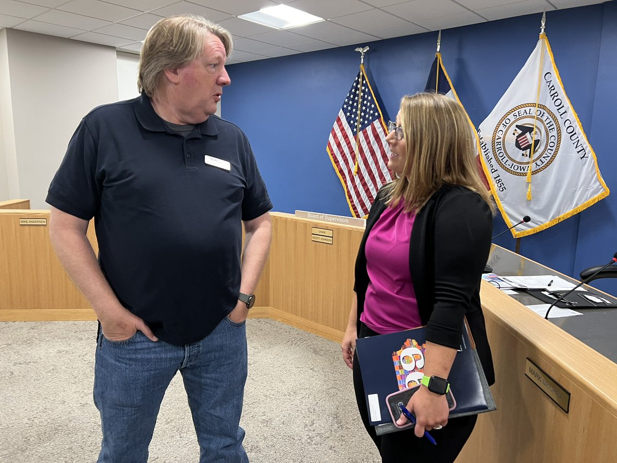 Double dip - today! Thanks for hosting and for such a great turnout, Carroll County! Herbert and the <a href="/IowaCounties/">ISAC</a> crew are traveling to Crawford County next. #ISAC99CountyTour