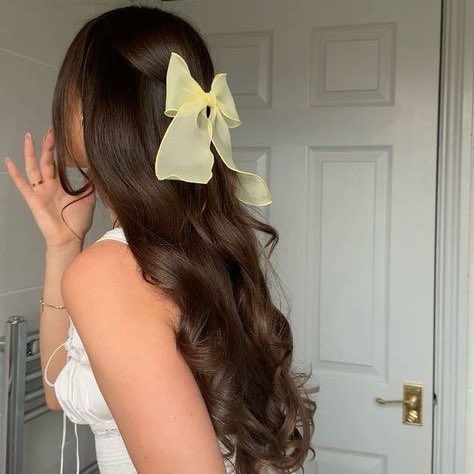 minarirai's tweet photo. The nails and hair i want to do 🎀 https://t.co/ZbnMD8zdAy