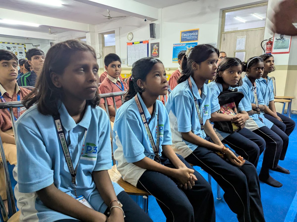 atl_radiant's tweet photo. @AIMtoInnovate @ATLindirapuram 

The Mega Tinkering Day was a resounding success, fostering collaboration and innovation among learners from different backgrounds.
Learners from our school and NGO Rainbow homes celebrated Mega Tinkering Day where over 10000+ schools participated. https://t.co/kjhSA4OaUb