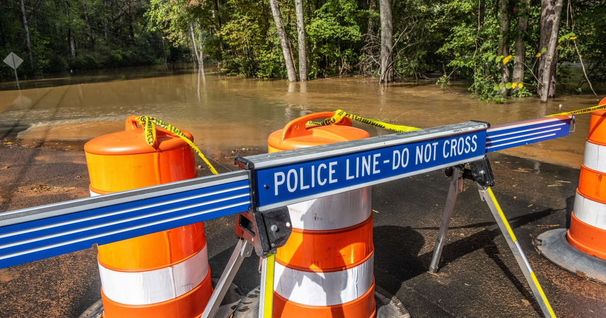 Light_Reading's tweet photo. Verizon and Hyfi are deploying 50 floodwater sensors in the Chicago area, which are connected via Verizon's 5G network and can be used to create floodwater maps for local officials, first responders and residents.

Read more on Light Reading: https://t.co/gwJoeDEs3u https://t.co/5ANwIDmRPg