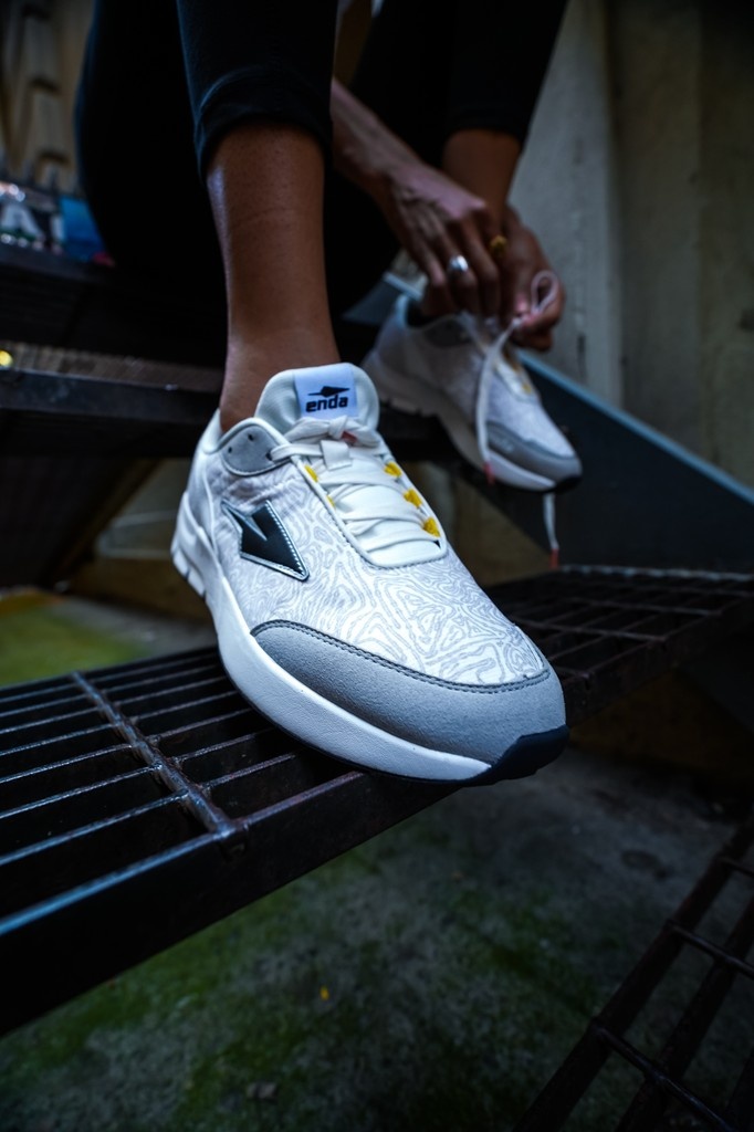 Our Tai Joggers will support you at any pace! Designed intentionally to weather complex terrain, as well as the city landscape: these shoes are ready for anything. 
endasportswear.com/products/tai-j…