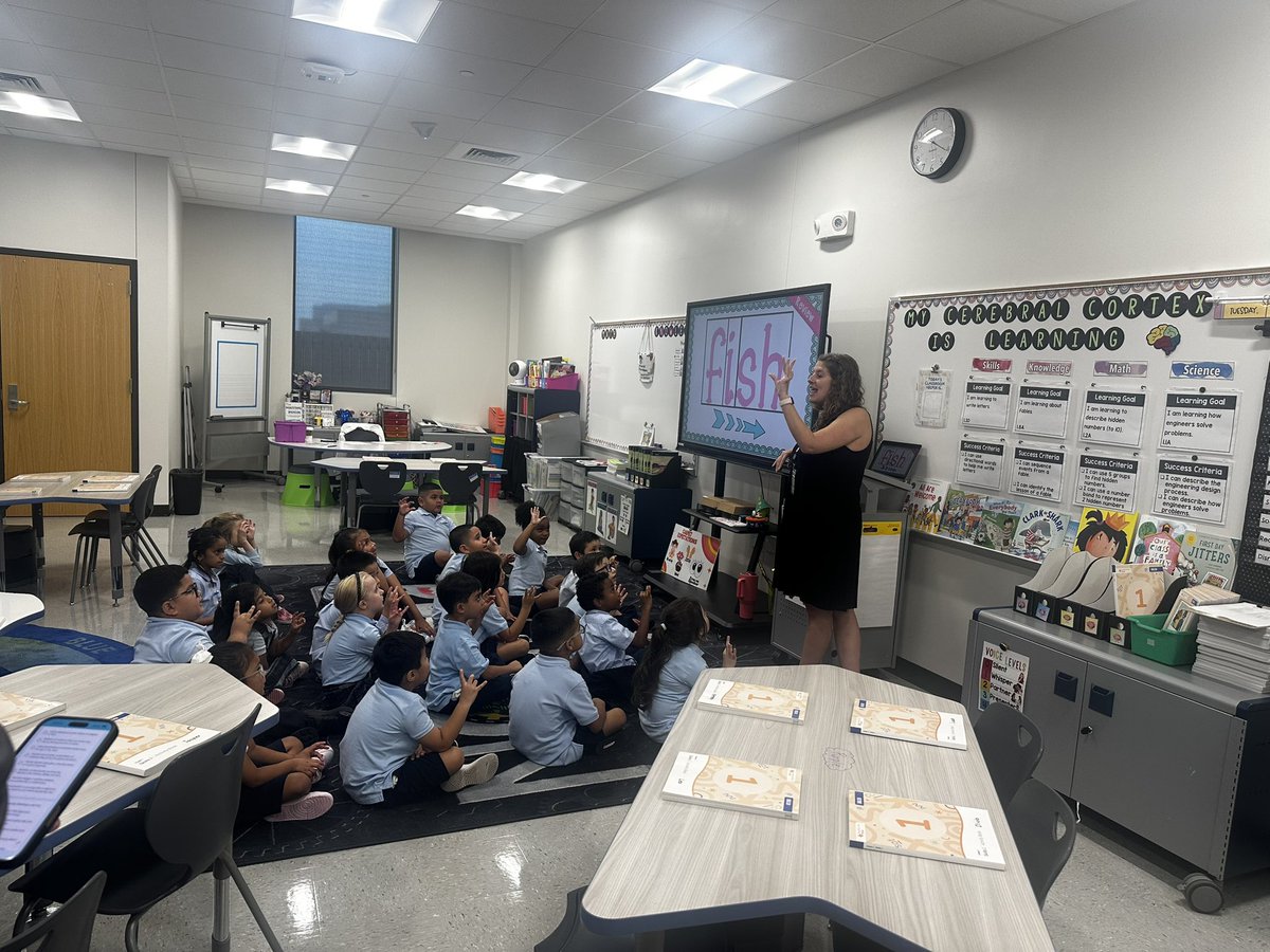 Dallas ISD ~ Region III (@region3_disd) on Twitter photo Wasting no time diving into instruction at Biomedical this morning! An Amazing group of scholars with a teacher ready to Elevate things in 25/26. <a href="/dallasschools/">Dallas ISD</a> <a href="/DrGplus1/">Roberto Gonzalez</a> <a href="/RyanZysk/">Ryan Zysk</a> <a href="/DISDPadgett/">Michael Padgett</a> #firstdayofschool Wasting no time diving into instruction at Biomedical this morning! An Amazing group of scholars with a teacher ready to Elevate things in 25/26. <a href="/dallasschools/">Dallas ISD</a> <a href="/DrGplus1/">Roberto Gonzalez</a> <a href="/RyanZysk/">Ryan Zysk</a> <a href="/DISDPadgett/">Michael Padgett</a> #firstdayofschool