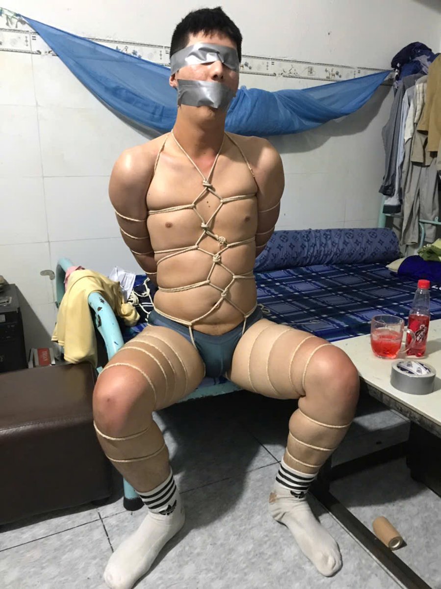 Một buổi chơi bị trói hành nguyên đêm với anh boss bảo vệ ở vũng tàu 😍