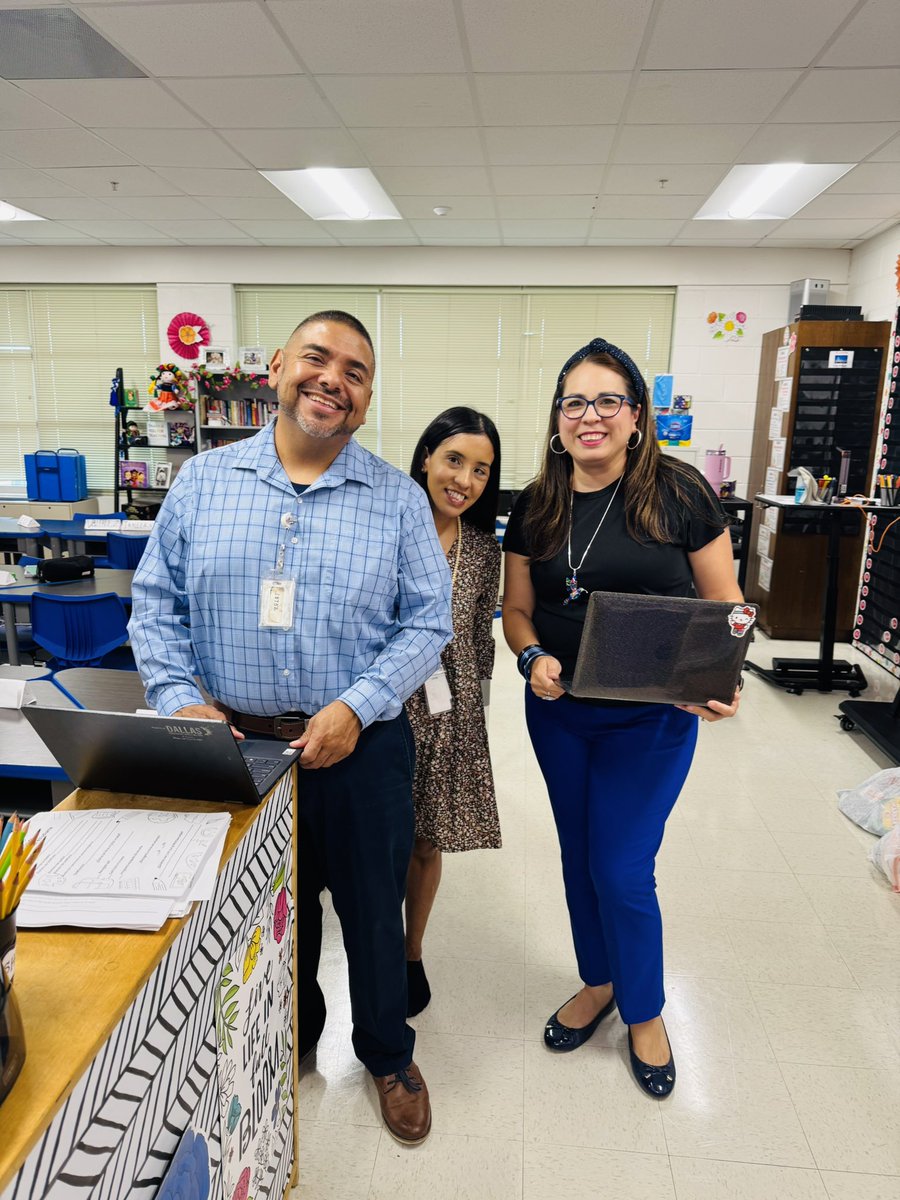Sonia Loskot (@sonialoskot) on Twitter photo First day of school at Burnet ES, and we’re off to an incredible start! 📚✨ Students ready to learn, teachers bringing their best, and amazing parent volunteers showing up to support from day one. Team Burnet is making it happen! 💪❤️ #MakingItHappen <a href="/BurnetAllStars/">Burnet Elementary</a> <a href="/RyanZysk/">Ryan Zysk</a> First day of school at Burnet ES, and we’re off to an incredible start! 📚✨ Students ready to learn, teachers bringing their best, and amazing parent volunteers showing up to support from day one. Team Burnet is making it happen! 💪❤️ #MakingItHappen <a href="/BurnetAllStars/">Burnet Elementary</a> <a href="/RyanZysk/">Ryan Zysk</a>