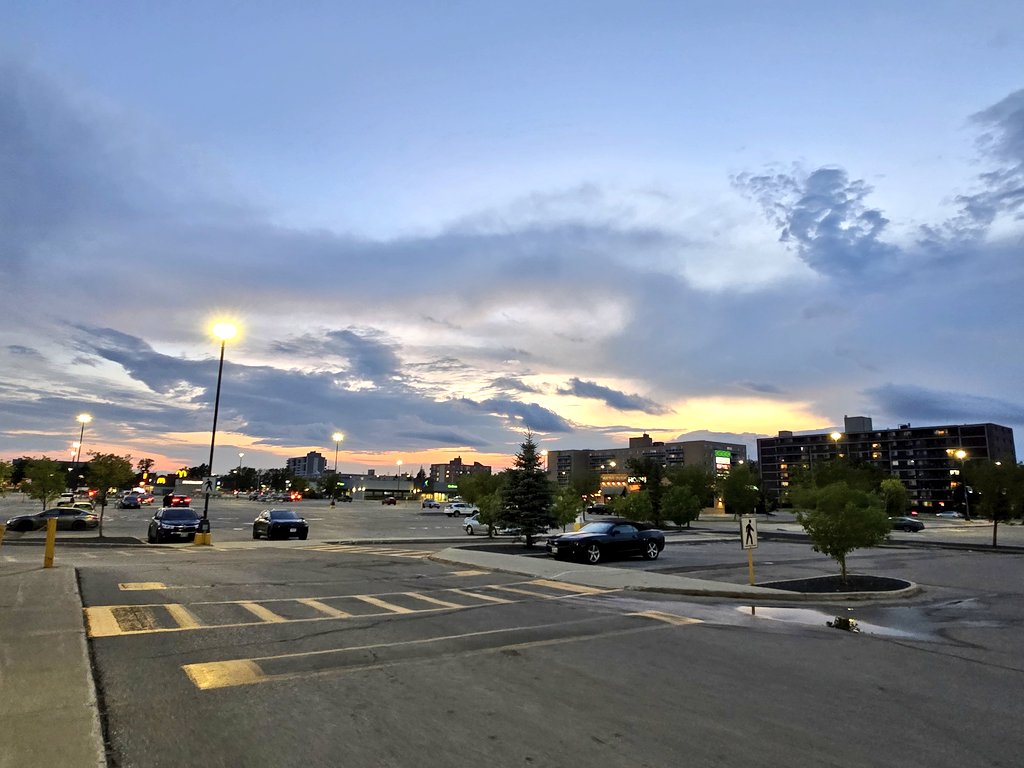 Neat skies over Grant Park yesterday evening. Sunset was at 8:53 p.m., a noticeably-earlier time than earlier in the summer. #Winnipeg