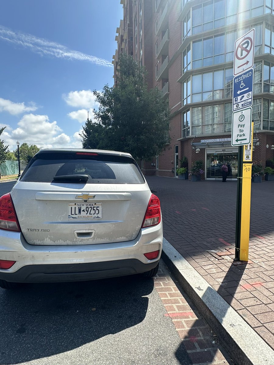 ArielleChapnick's tweet photo. @311DCgov This car is illegally parked in a handicapped space in front of 1000 New Jersey Ave SE. I informed the driver that the car was parked illegally and they walked off. https://t.co/SNj34SwkLu