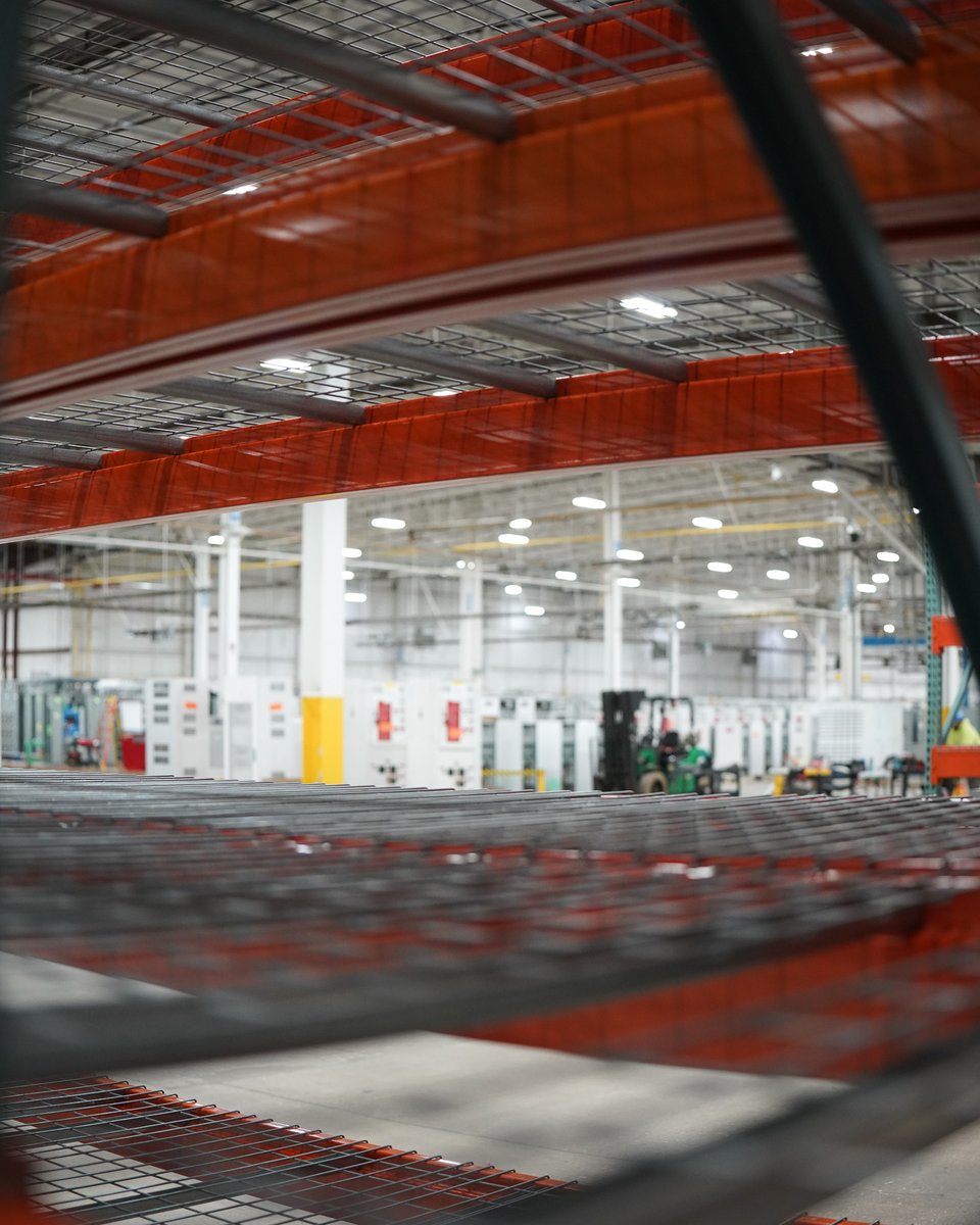 CupertinoElec's tweet image. Where steel meets circuitry: this is where #ModularDataCenters are born. 🔧⚡ Components come together with precision and care as every panel and connection takes shape. Everything moves forward preparing these modules to power today&apos;s data demands.

#CupertinoElectric #CEI