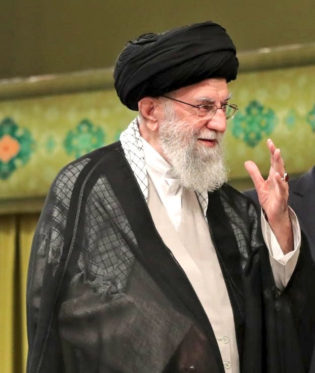 دهاتی (@shahin110ds) on Twitter photo +محبتم بیشتر از دیروز
+اراداتم بیشتر از همیشه
+و جونم متعلق به شماست #رهبر عزیزم ❤️ +محبتم بیشتر از دیروز
+اراداتم بیشتر از همیشه
+و جونم متعلق به شماست #رهبر عزیزم ❤️