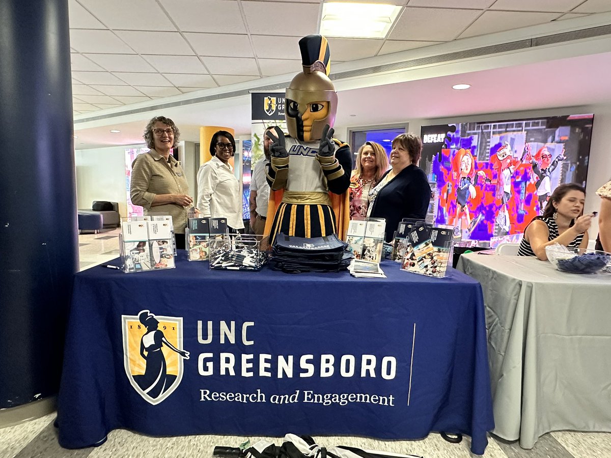 UNCG's tweet photo. UNCG faculty and staff gathered today for the annual kickoff luncheon, celebrating the start of a new academic year. ๐
Here's to a strong start, continued collaboration, and student success! ๐๐
#UNCGWay #Back2UNCG https://t.co/WC2WZJoStu