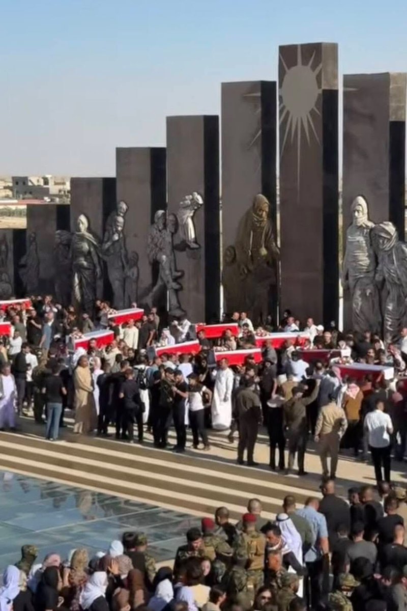 anmab1121's tweet image. The remains of more than 20 Yazidi individuals, who were killed by extremist Sunni militants in 2014, have arrived
#YazidiGenocide 
وصول رفات لأكثر من 20 شخصاً من أبناء الديانة الأيزيدية، الذين قضوا على أيدي عناصر الإسلام السني المتطرف في عام 2014.
#الابادة_الايزيدية