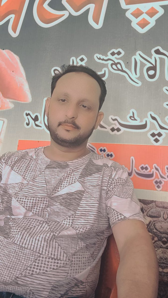 اشارہ تو مدد کا کر رہا تھا ڈوبنے والا

مگر یارانِ ساحل نے سلامِ الوداع سمجھا۔میر۔