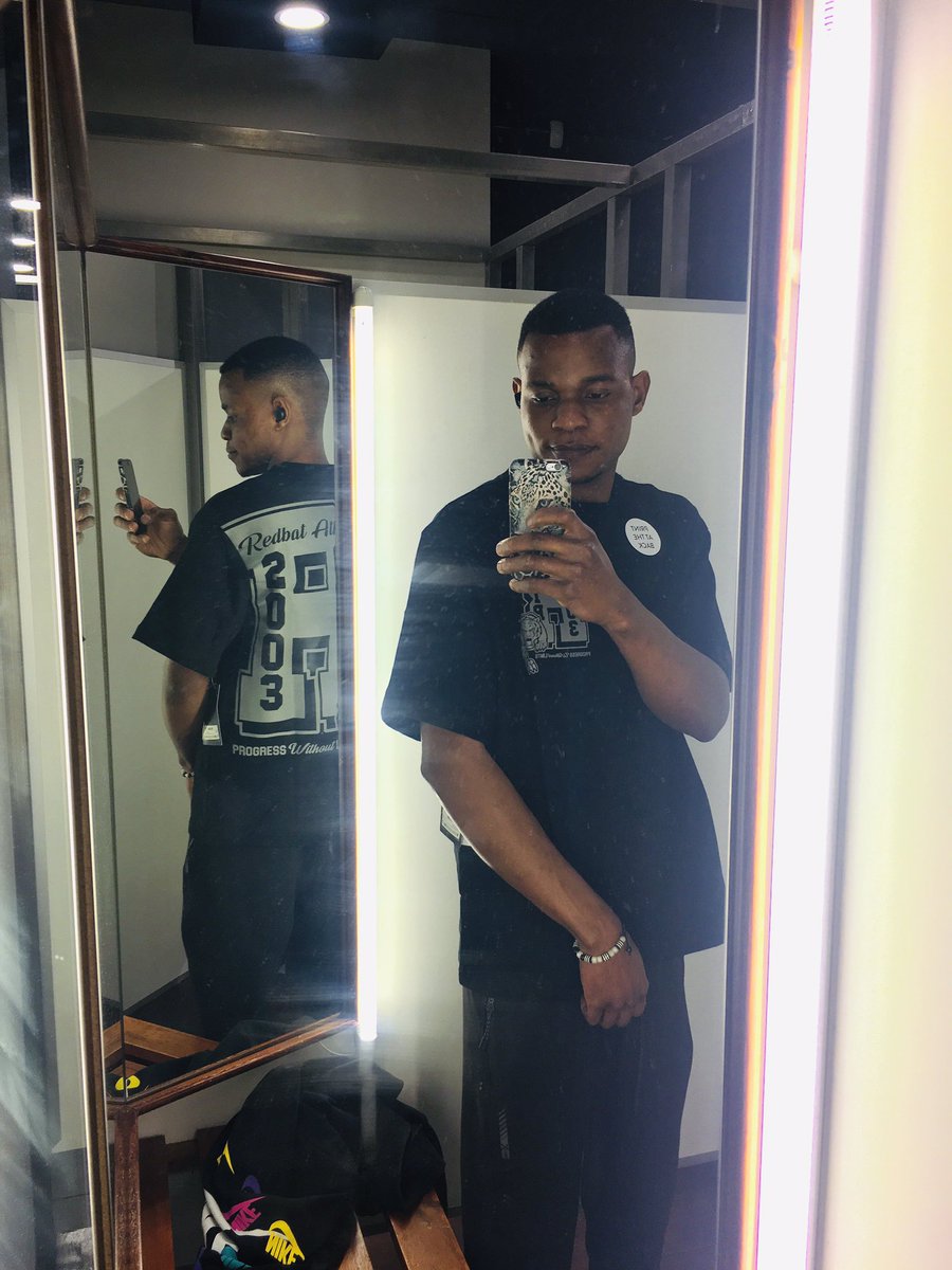 UAthunga's tweet photo. 🖤 https://t.co/QsaD6x0GNe