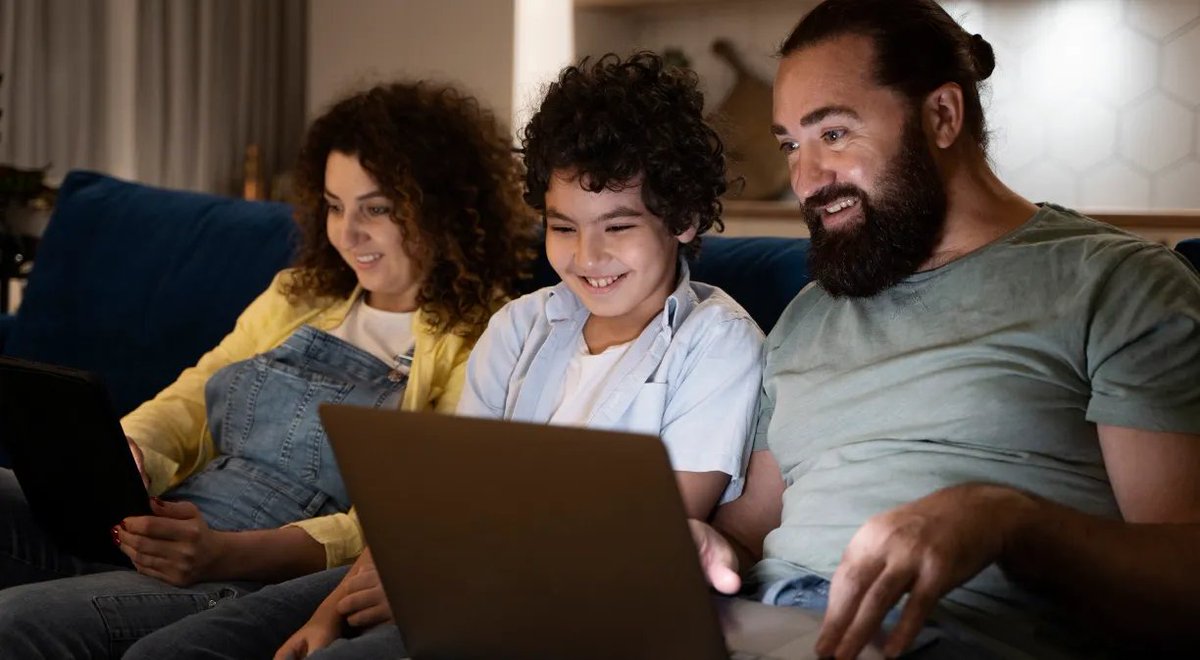 El 80% de clientes de internet fijo de Integratel Perú —más de 1.1 millones de familias en todo el país— ya navega con fibra óptica al hogar, con más velocidad, estabilidad y la mejor red del Perú 🏆📶
Mira la nota aquí 👇
🔗 telefonica.com.pe/80-de-clientes…