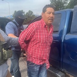 ERODenver's tweet photo. ICE arrested Omar Aguilar-Bosques, 51, a criminal alien from Mex. after he tried running down one of our officers. Luckily our officers &amp; partners at CBP were able to arrest him before anyone was seriously hurt. Assaults on our officers are up 1,000% and will not be tolerated. https://t.co/1JxopJ8ena