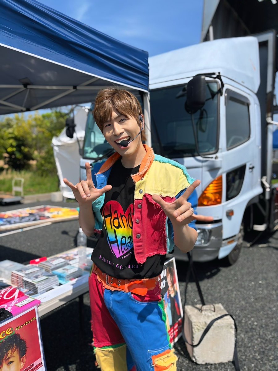 🎤 強力翔 in 島根県益田市 2DAYSスペシャルライブ！

日程
📅 2025年8月30日（土）
📍 益田市ドライビングスクール MDS
•19:30〜20:00　ライブ出演（3曲）
•大学生寮生とのスペシャル合同手話歌企画あり！事前練習の成果を披露します✨

📍 益田駅 歩行者天国内 路上ライブ