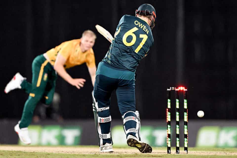 29Sofia29's tweet photo. 🏏 South Africa Clinch Dominant Win! 🇿🇦🔥
In the 2nd Men’s T20I, South Africa defeated Australia by 53 runs in a thrilling clash!
Dewald Brevis was the star of the show.
Get more news:https://t.co/esAQYlLh1c

#SAvsAUS #T20Cricket #DewaldBrevis https://t.co/iDa9I6xa45