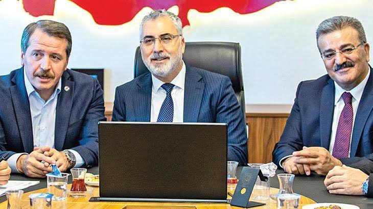 #ZAManımızKalmadı
#MemurEmeklisineAdalet
#YetersizTeklifeHayır
#MemurMaaştaFarkYedi
#MemurTeklifBekliyor 
#MemuraGerçekZam
Bu görselden böyle bir sonucun çıkacağı belliydi..