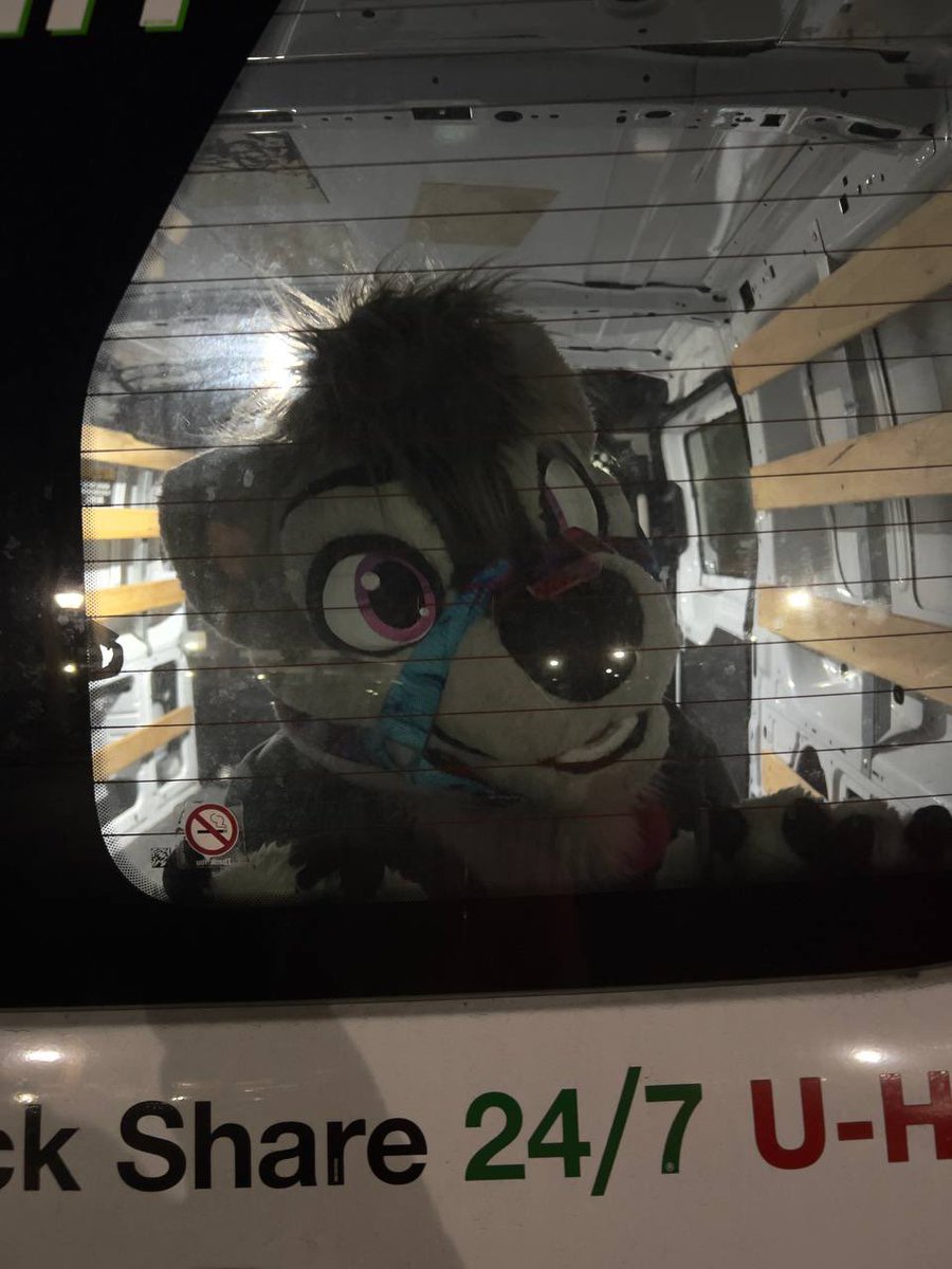 With mp coming at the end of the month, I literally have no con plans. See me and wanna do something? Just drag me away lol. 
Most id do if awrf and whine.