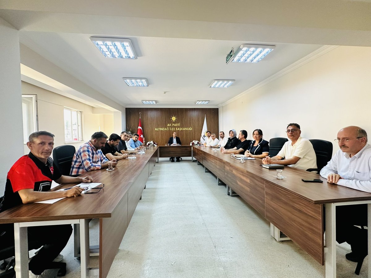 AK PARTİ ALTINDAĞ (@akaltindag) on Twitter photo Haftalık Olağan Yürütme Kurulu Toplantımız İlçe Başkanımız <a href="/Fatih__Bildik/">Fatih BİLDİK 🇹🇷</a> Başkanlığında gerçekleştirildi.
<a href="/hakanhanozcan/">Hakan Han ÖZCAN 🇹🇷</a> Haftalık Olağan Yürütme Kurulu Toplantımız İlçe Başkanımız <a href="/Fatih__Bildik/">Fatih BİLDİK 🇹🇷</a> Başkanlığında gerçekleştirildi.
<a href="/hakanhanozcan/">Hakan Han ÖZCAN 🇹🇷</a>