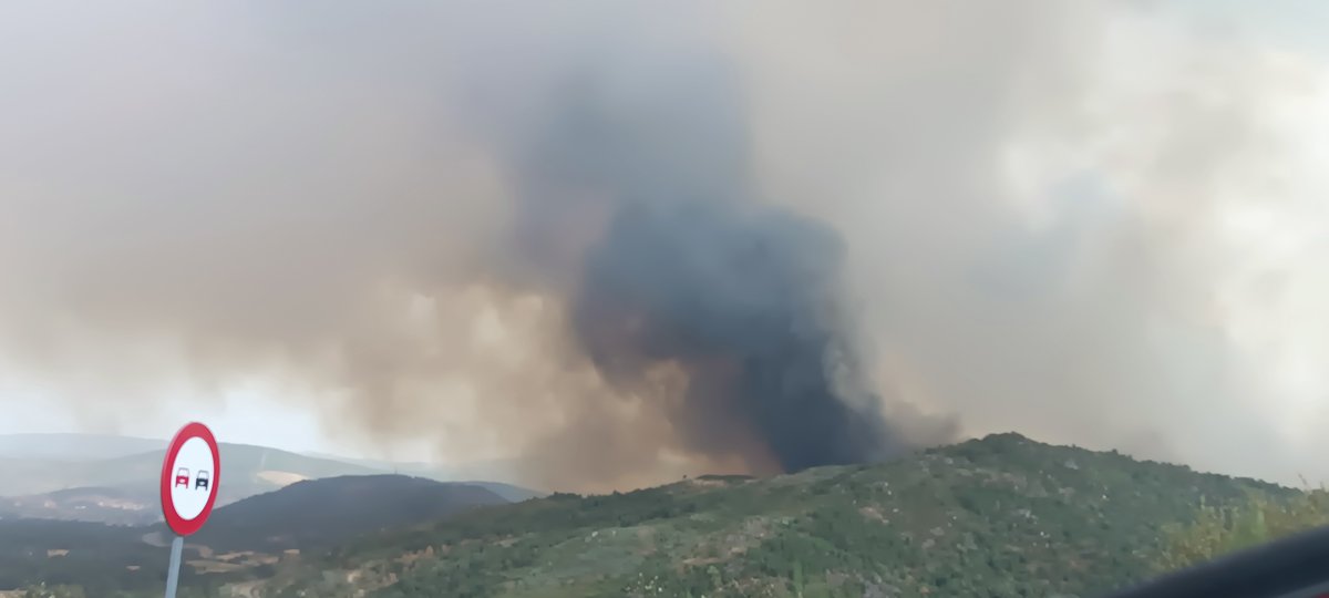 DamaDoVal's tweet photo. @Incendiosgalic1 As 18 h incendio Oimbra- As Chas https://t.co/GWedlvp0vB
