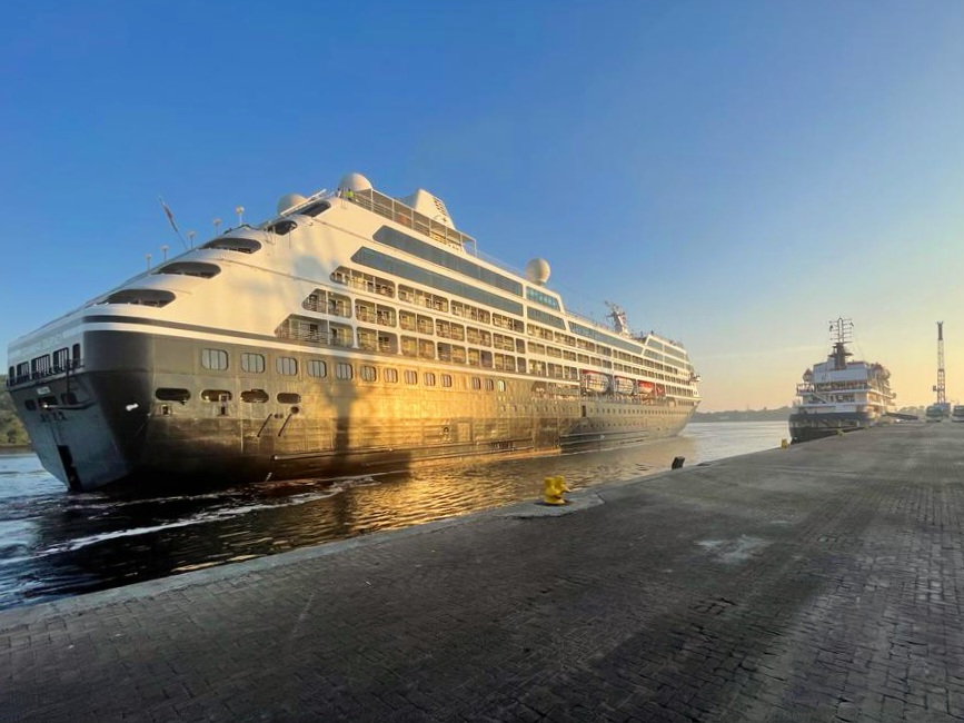 FoylePort's tweet image. 🚢 Cruise Watch 🚢

The final two cruise ships of our busiest month are due to arrive in Lisahally this week...

⚓ Wed 27th Aug: 07:30 - 17:30 | Hebridean Sky, @noblecaledonia 
⚓ Sat 30th Aug: 08:00 - 20:00 |  Azamara Journey, @Azamara 

We wish them smooth sailing 🌊