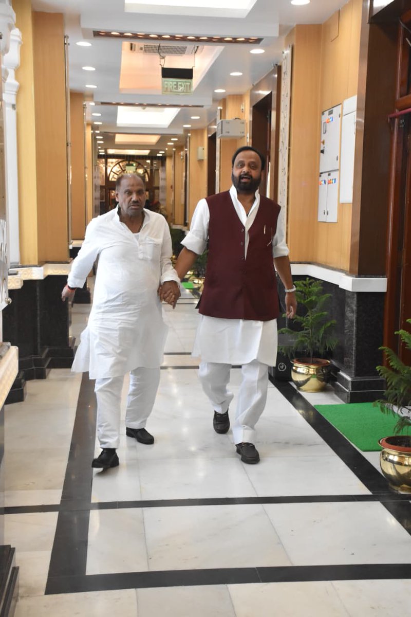 Om Prakash (@opsinghofficial) on Twitter photo उत्तर प्रदेश विधानसभा के मानसून सत्र की कार्यवाही में भाग लिया। उत्तर प्रदेश विधानसभा के मानसून सत्र की कार्यवाही में भाग लिया।