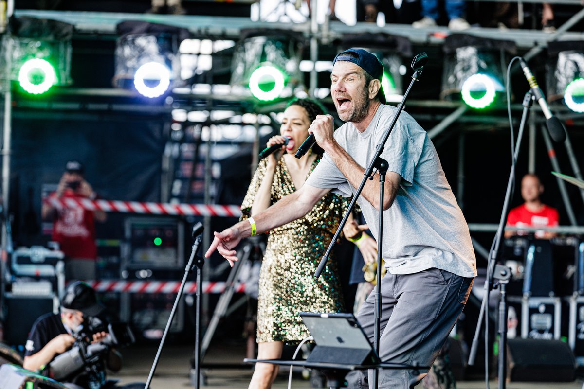 #concert #photography #Foto #photography #polandrock2025 #polandrock

2025.08.01 - 31 Pol'and'Rock Festival - The Allergies

foto-koncert.pl/2025-08-01-31-…

Podoba się? Postawisz mi kawę? 📷 ko-fi.com/fotokoncert